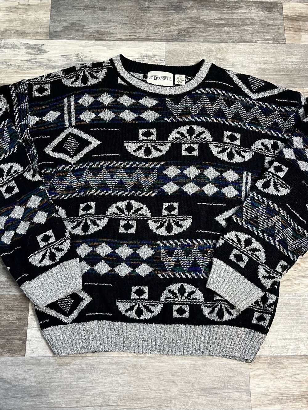 JT Beckett Men's Black & Gray Patterned Crewneck Sweater